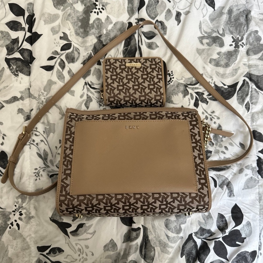 DKNY purse and wallet